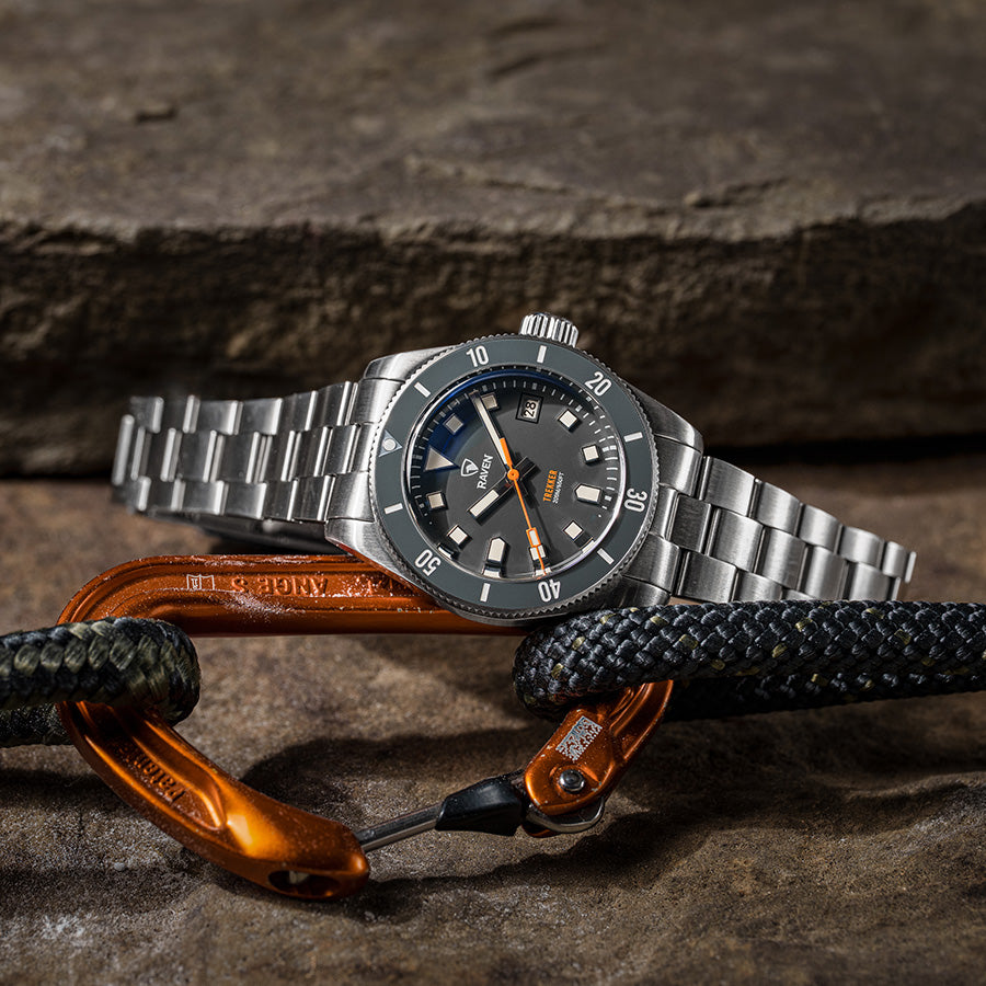 Raven Trekker - Gloss Grey – Raven Watches LLC